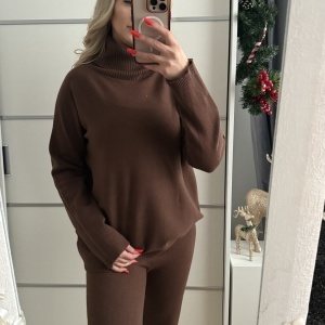 Trening Ella Brown
