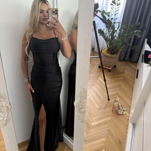 Rochie Ariana Full Black - Img 2