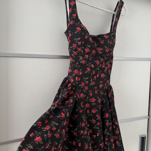 Rochie Iris Black Floral - Img 3