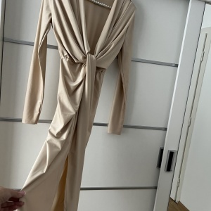 Rochie Modelatoare BELLA Ivory - Img 2