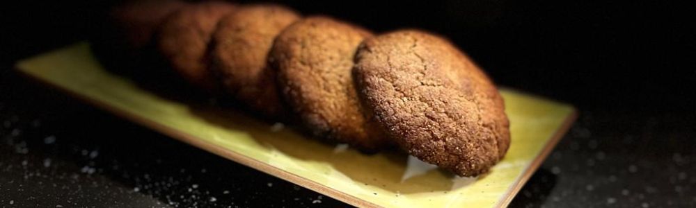 Biscuiți cu făină de migdale și ciocolată