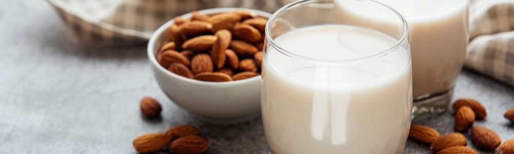 Beneficiile laptelui de migdale