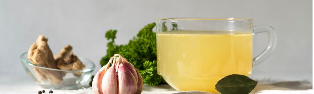 Supă de Oase de Pui: Ușor de Făcut și Plină de Aromă