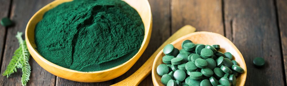 Beneficiile Spirulinei: 14 Motive să Folosești Acest Superaliment