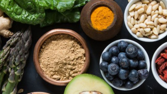 Alimente care te ajută să scapi de migrene în mod natural