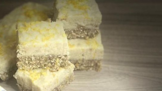 Lemon cake fără coacere
