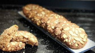 Biscuiți vegani cu migdale