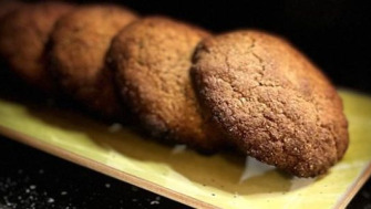 Biscuiți cu făină de migdale și ciocolată