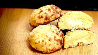 Mini-chifle cu brânză