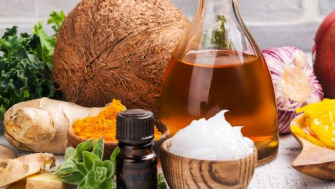 Alimentele și suplimentele de consumat și de evitat pentru a trata în mod natural Candida