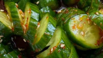 Salată de castraveți