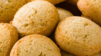 Biscuiți fără gluten din făina de cocos