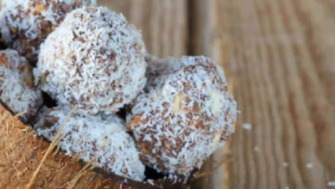 Bile cu Nuci Pecan și Cocos