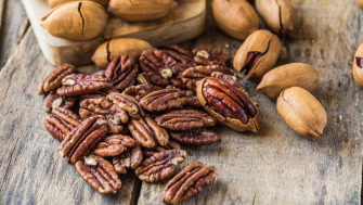 Nuci pecan: beneficii, valori nutriționale și contraindicații