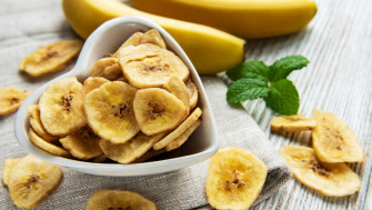 Banane uscate: beneficii și moduri de consum pentru un stil de viață sănătos