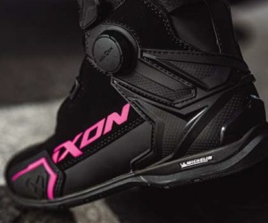 Ghete moto Roadster femei All Season Ixon model Bull 2 WP LS culoare: negru/fuchsia (roz) (100% waterproof) - Img 2