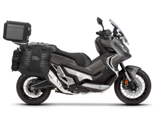 Complete set of SHAD TERRA TR40 adventure saddlebags and SHAD TERRA BLACK aluminium 55L topcase, including mounting kit SHAD HONDA X-ADV 750
