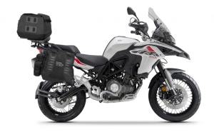 Set of SHAD TERRA TR40 adventure saddlebags and SHAD TERRA rear bag TR50, including mounting kit SHAD BENELLI TRK 502X