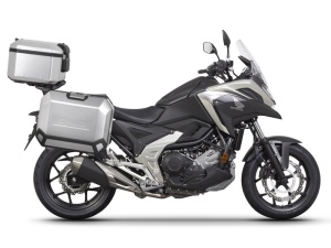 Set complet de cutii de aluminiu SHAD TERRA, 37L cutie centrala si 47L / 47L cutii laterale, incluzand kit montaj si placa SHAD HONDA NC 750 X 2021-