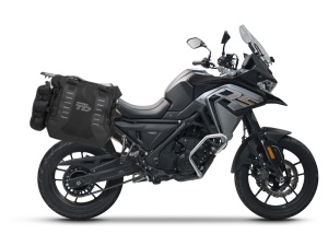 Complete set of SHAD TERRA TR40 adventure saddlebags, including mounting kit SHAD Voge 650DS / 650DSX - Img 1