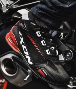Ghete moto Roadster barbati All Season Ixon model Bull 2 WP MS culoare: negru/alb/rosu (100% waterproof) - Img 3