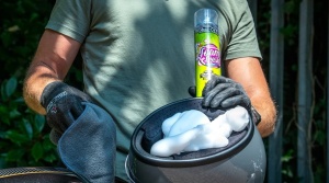 Helmet Care Kit V2 MUC-OFF 20803 - Img 6