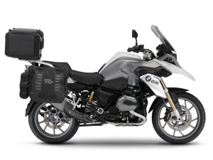 Complete set of SHAD TERRA TR40 adventure saddlebags and SHAD TERRA BLACK aluminium 37L topcase, including mounting kit SHAD BMW R 1200 GS Adventure/ R 1250 GS Adventure
