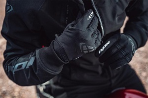 Manusi barbati Roadster Mid-season textil/piele Ixon model MIG 2 WP MS culoare: negru/alb - degete tactile - waterproof - Img 3