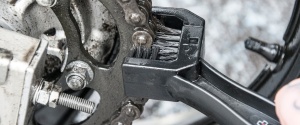 Motorcycle chain brush MUC-OFF 350 - Img 6