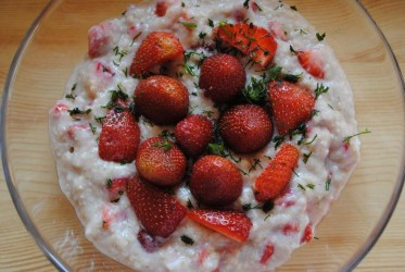 Crema de fulgi de ovaz cu capsuni w