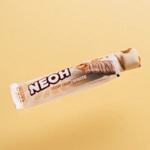 Baton de napolitana glazurat cu Ciocolata Alba, cu crema de Alune de Padure si Lapte (fara zahar) 22g - NEOH - Img 2
