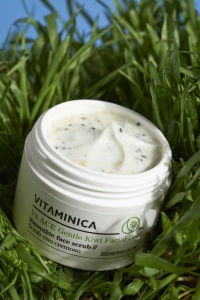 BIOEARTH Blagi prirodni kremasti piling za dubinsko čišćenje lice - KIVI 50 ml - VITAMINICA linija - Img 3