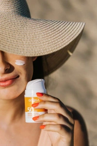 Prirodna krema za lice sa SPF 50 za mešovitu do masnu kožu, 50ml - GLORIA