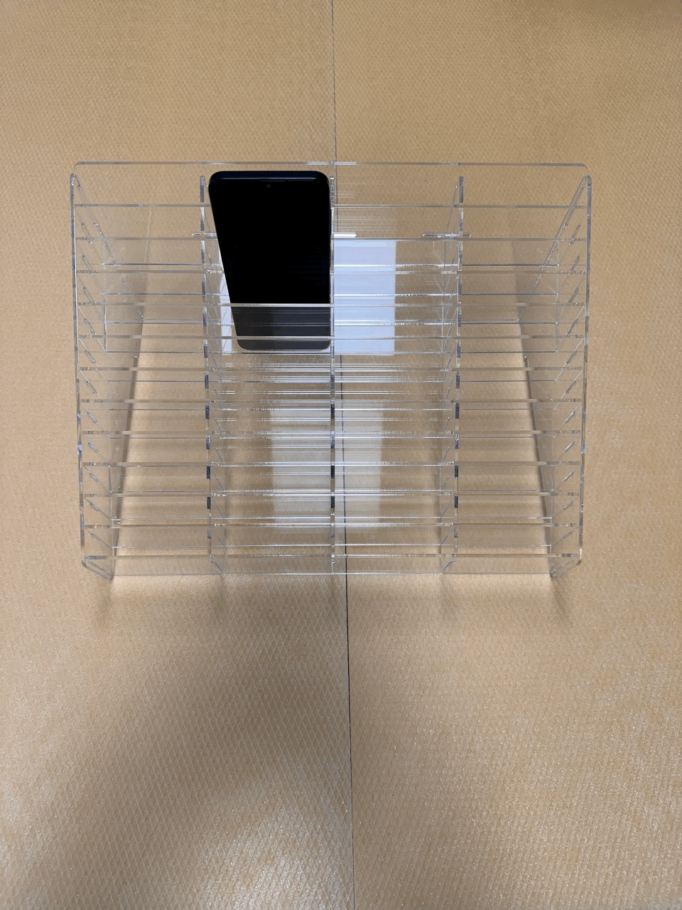 Stand plexiglas depozitare telefoane