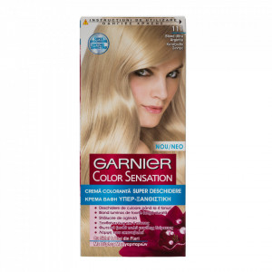 Vopsea de Par Permanenta cu Amoniac Garnier Color Sensation 111 Blond Ultra Argintiu