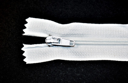Fermoare nylon fixe nr. 3 - 100 cm alb