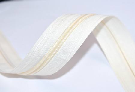 Fermoar metraj nr. 5 - 200 m rola - ivory - cod 103