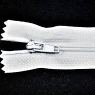 Fermoare nylon fixe nr. 3 - 80 cm alb