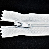 Fermoare nylon fixe nr. 3 - 80 cm alb