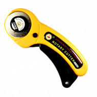 Cutter circular pentru textile