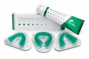 Opalescence Summer Go Kit : 3 Gutiere Opalescence Go Mint + 1 Pastă de Dinți Travel (Cadou)