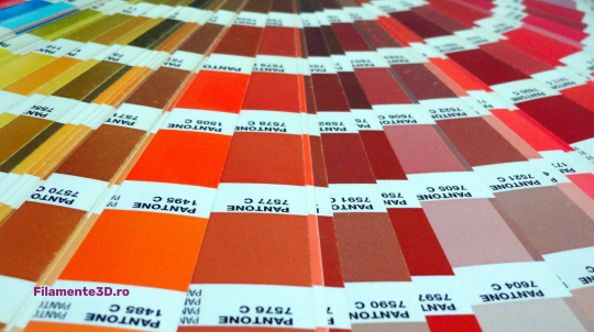 Ghid complet al sistemelor cromatice pentru filamente 3D. RAL, Pantone, RGB, HEX, CMYK si cum decodifici corect codurile de culoare