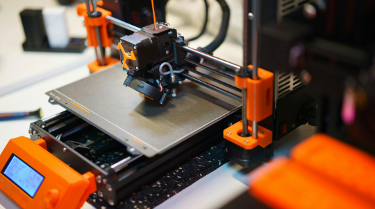 10. Ghidul complet de printare 3D pentru începători: de la prima imprimantă la primul obiect printat