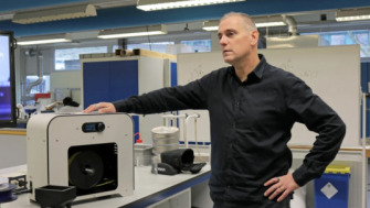 Cum folosește Universitatea Fontys extruderele de filament 3devo pentru învățare practică