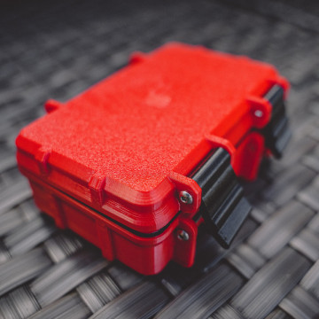 Carcasa printata 3D din filament 1.75mm FormFutura EasyFil ePETG Traffic Red (rosu) 1kg - Filamente3D.ro