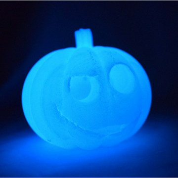 Statueta dovleac in intuneric printata 3D din filament SmartFil PLA Blue Glow (albastru fosforescent) 750g - Filamente3D.ro
