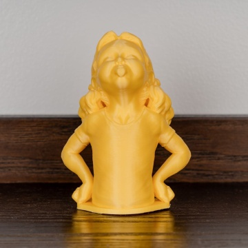 Statueta fetita printata din filament Polymaker Panchroma Satin Yellow 1kg - Filamente3D.ro