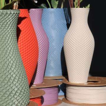 Vaze printate din Panchroma Matte PLA Muted White si alte culori muted - Filamente3D.ro