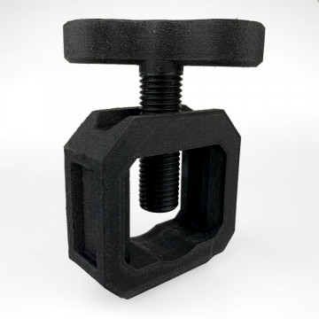Piesa cu surub printata din filament Fiberlogy Nylon PA12+GF Black 500g - Filamente3D.ro