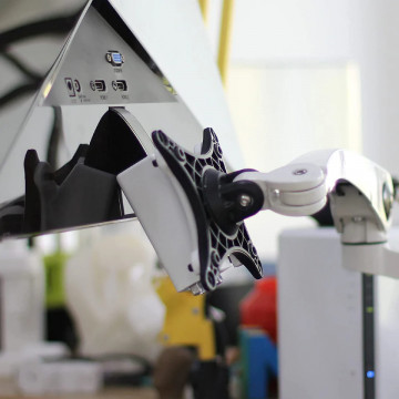 Piesa sustinere monitor printata 3D din filament Polymaker Polymax Tough Petg White 750g - Filamente3D.ro